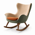 Silla mecedora de tela en beige y gris con base de madera